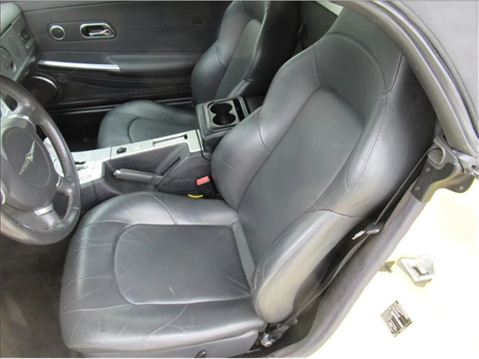2005 Chrysler Crossfire - Image 14 of 18