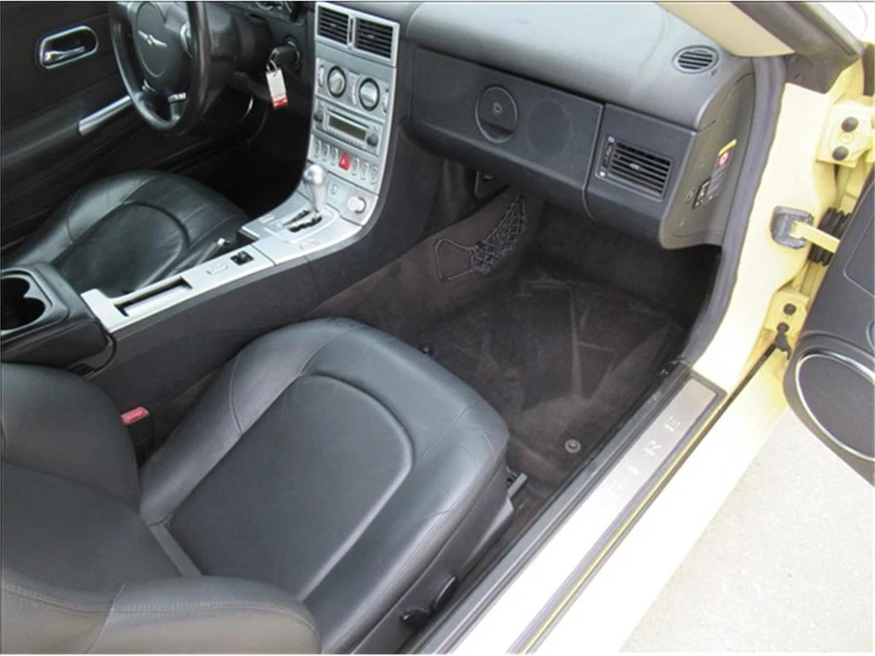 2005 Chrysler Crossfire - Image 15 of 18