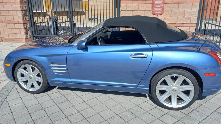 2005 Chrysler Crossfire - Image 2 of 5