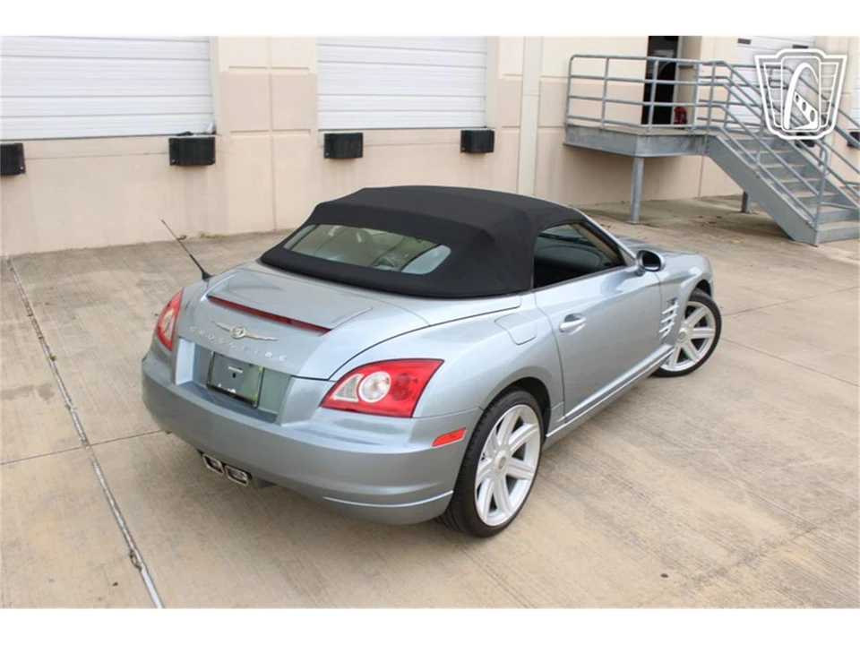 2005 Chrysler Crossfire - Image 21 of 31