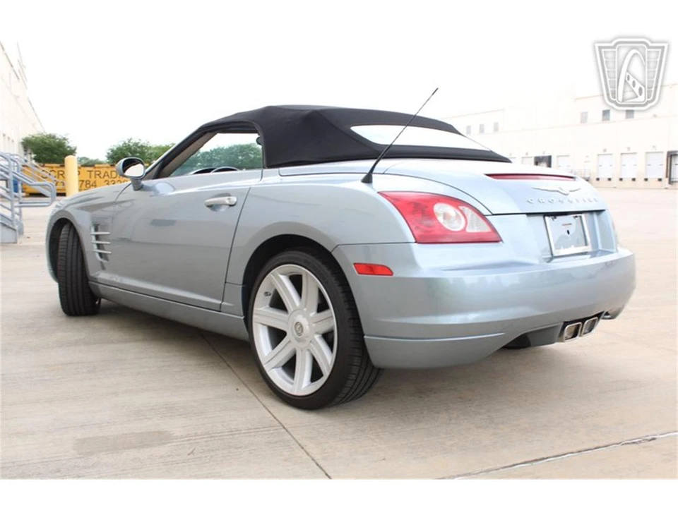 2005 Chrysler Crossfire - Image 17 of 31