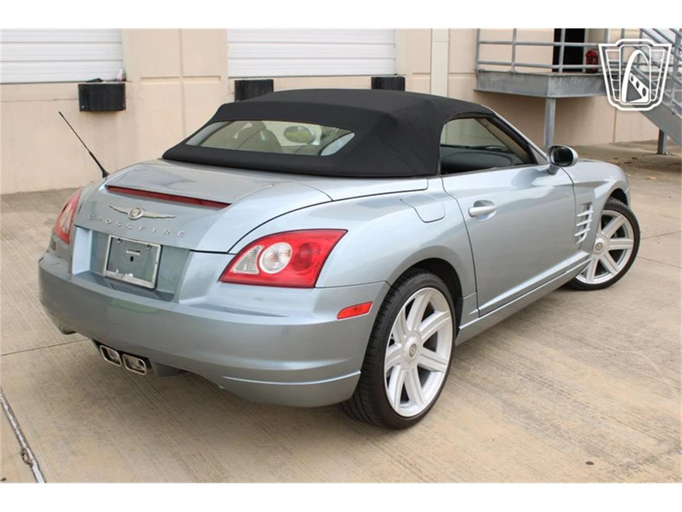 2005 Chrysler Crossfire - Image 22 of 31