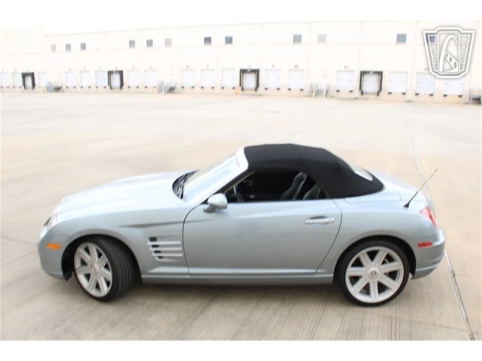 2005 Chrysler Crossfire - Image 12 of 31