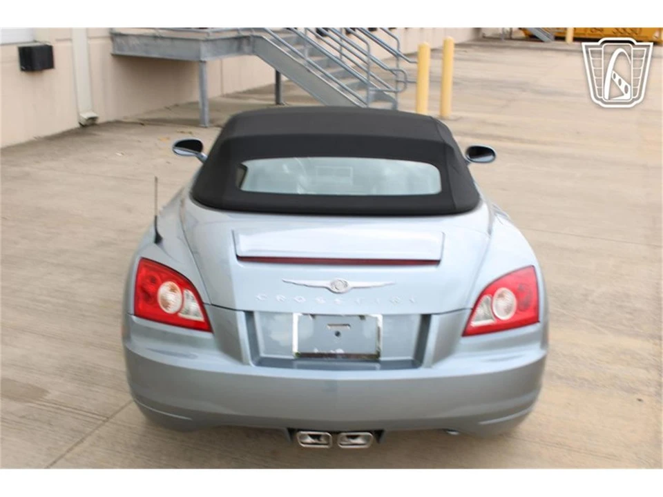 2005 Chrysler Crossfire - Image 18 of 31