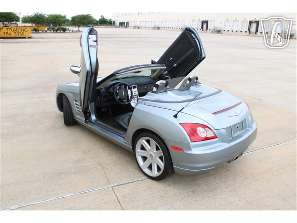 2005 Chrysler Crossfire - Image 8 of 31