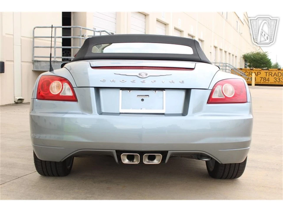 2005 Chrysler Crossfire - Image 20 of 31