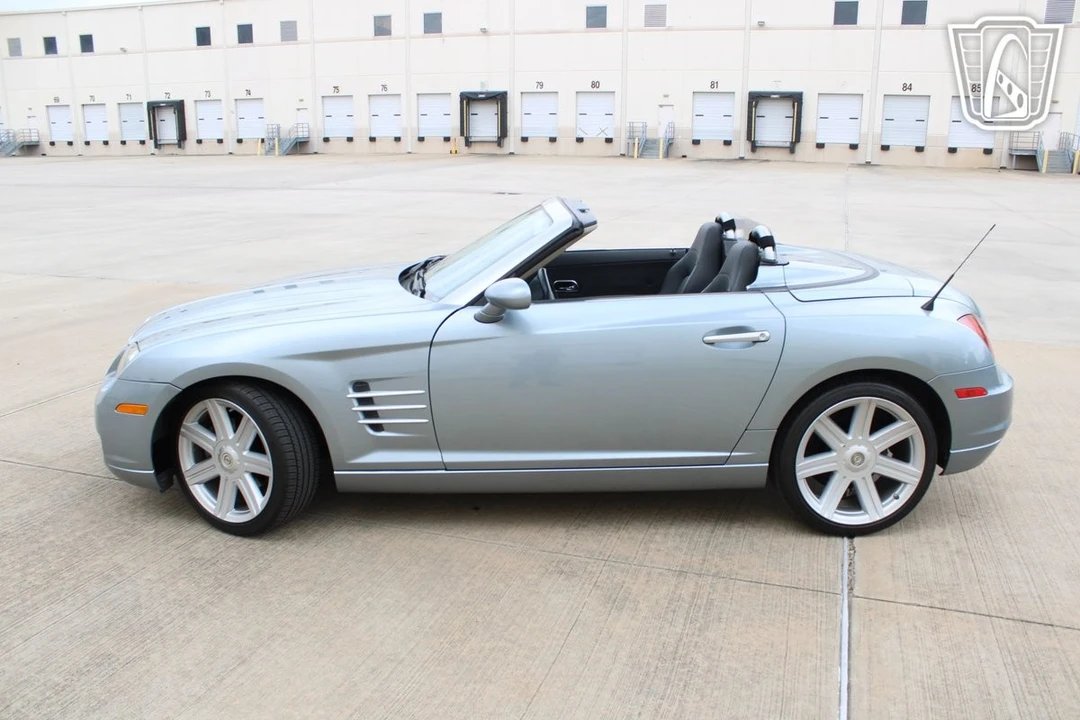 2005 Chrysler Crossfire - Image 3 of 12