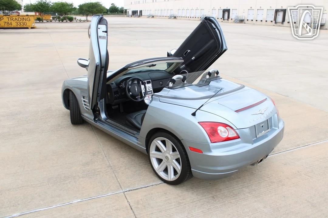 2005 Chrysler Crossfire - Image 9 of 12