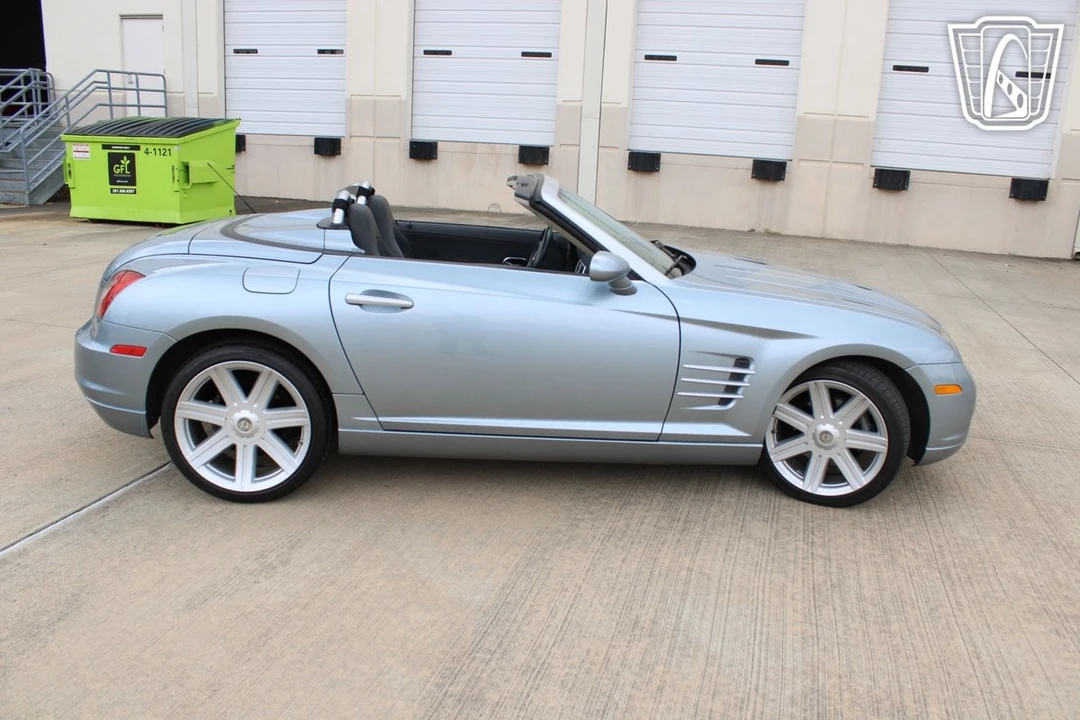 2005 Chrysler Crossfire - Image 5 of 12