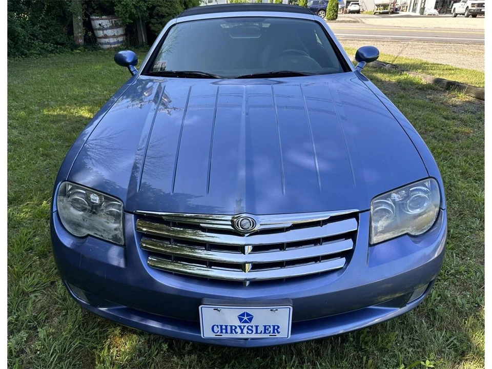 2005 Chrysler Crossfire - Image 9 of 31