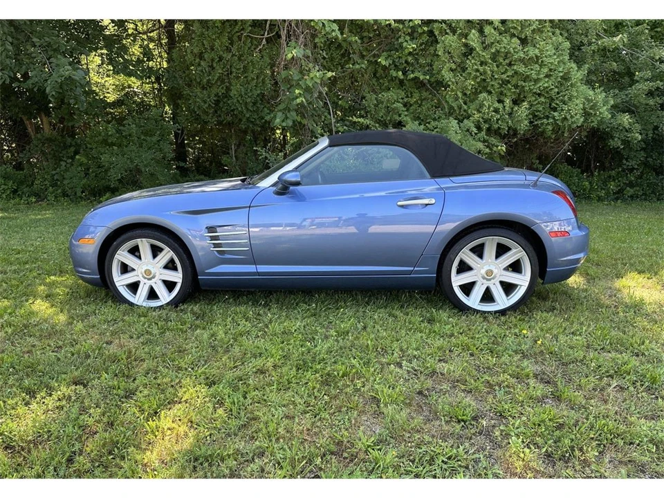2005 Chrysler Crossfire - Image 29 of 31