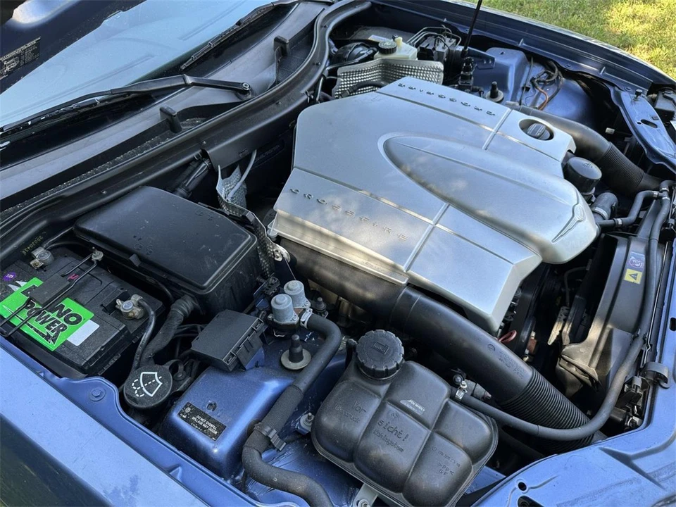 2005 Chrysler Crossfire - Image 25 of 31