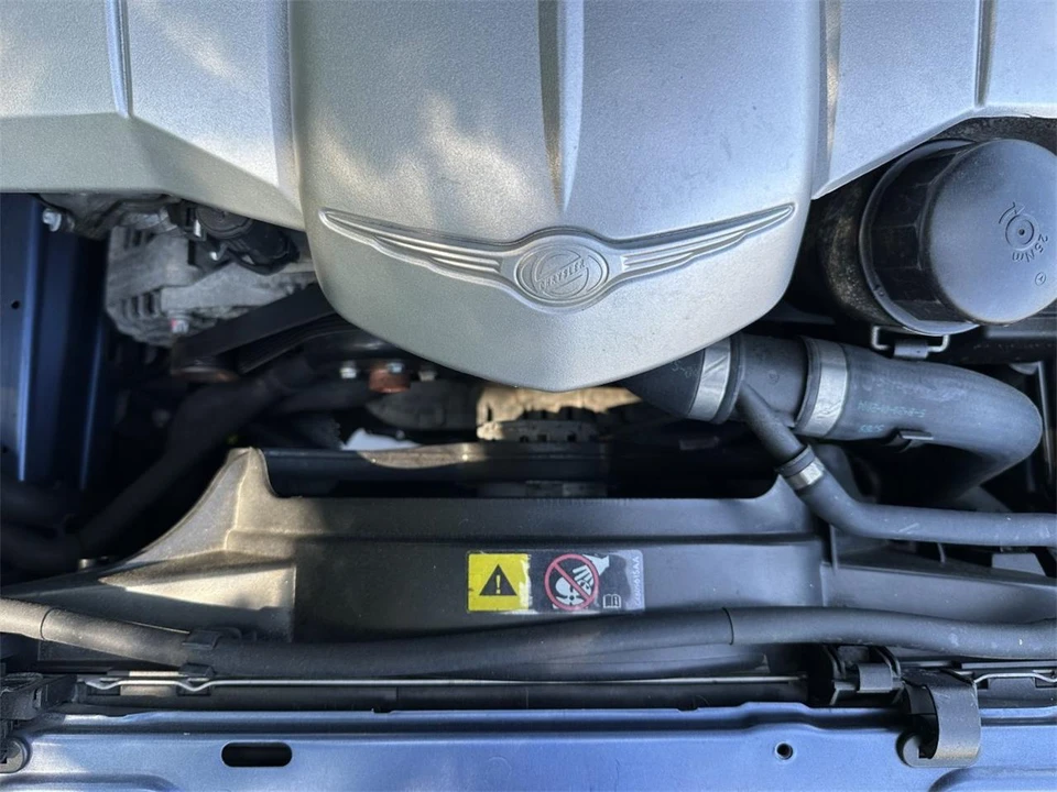 2005 Chrysler Crossfire - Image 22 of 31