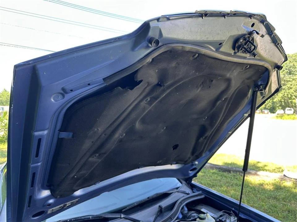 2005 Chrysler Crossfire - Image 18 of 31