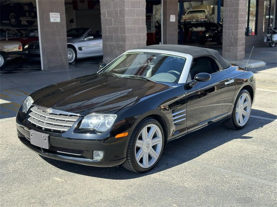 2005 Chrysler Crossfire - Image 2 of 26