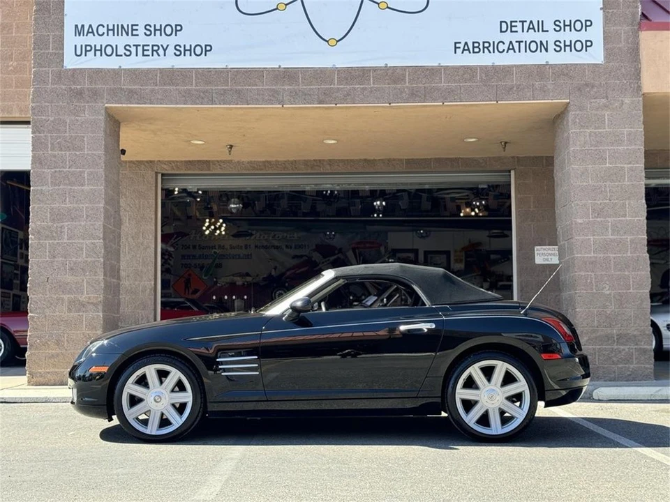 2005 Chrysler Crossfire - Image 3 of 26