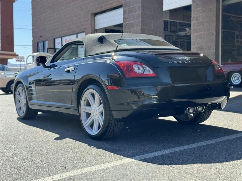 2005 Chrysler Crossfire - Image 12 of 26