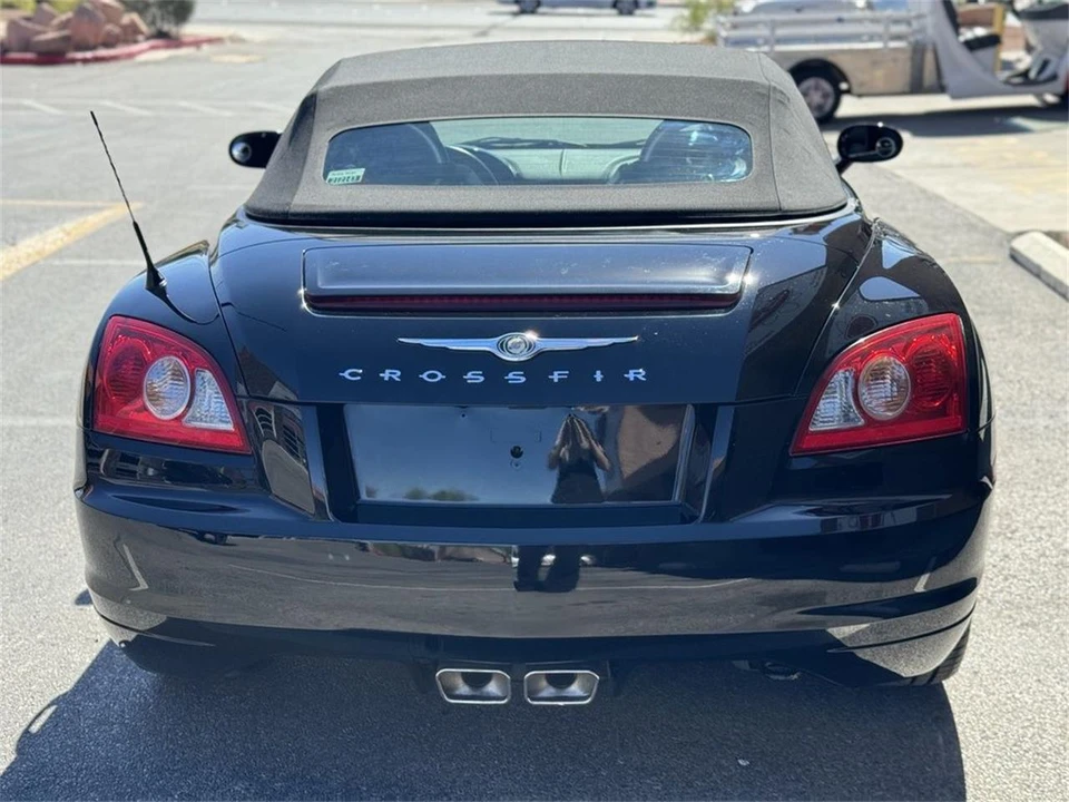 2005 Chrysler Crossfire - Image 11 of 26
