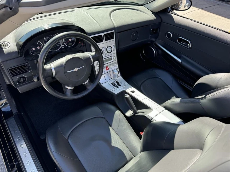 2005 Chrysler Crossfire - Image 22 of 26