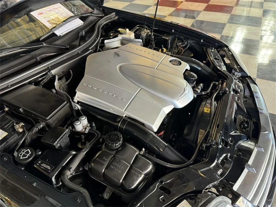 2005 Chrysler Crossfire - Image 25 of 26