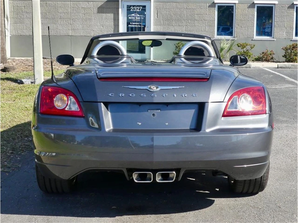 2005 Chrysler Crossfire - Image 4 of 31
