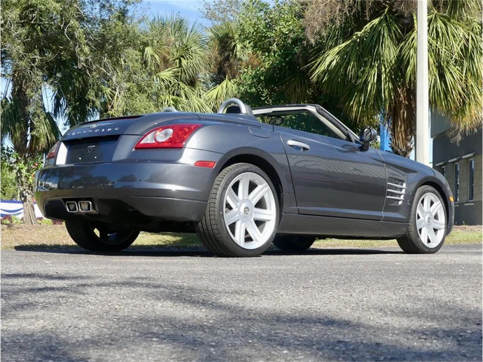 2005 Chrysler Crossfire - Image 27 of 31