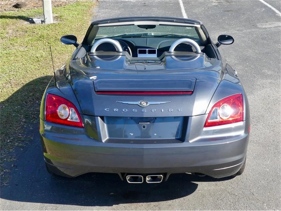 2005 Chrysler Crossfire - Image 23 of 31