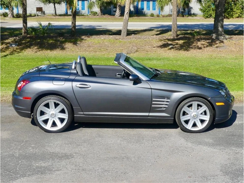2005 Chrysler Crossfire - Image 28 of 31