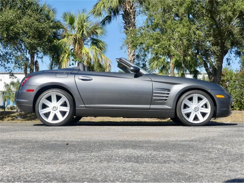 2005 Chrysler Crossfire - Image 29 of 31