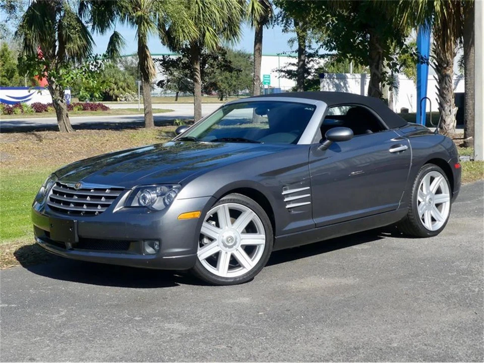 2005 Chrysler Crossfire - Image 6 of 31