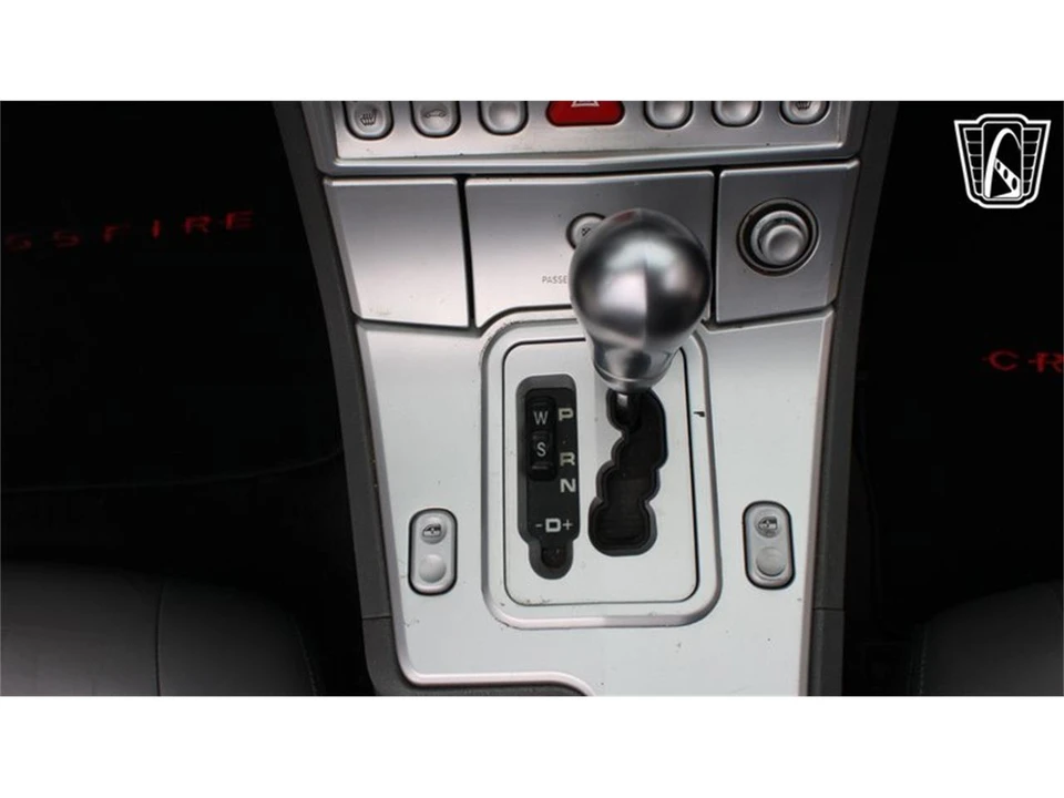 2005 Chrysler Crossfire - Image 12 of 31