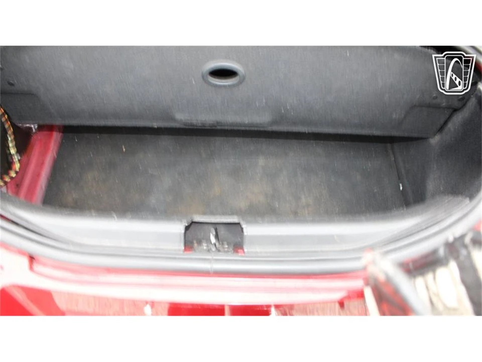 2005 Chrysler Crossfire - Image 10 of 31