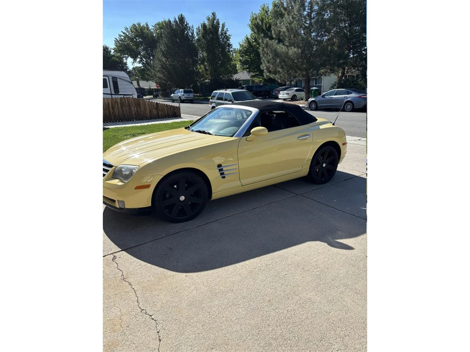 2005 Chrysler Crossfire - Image 3 of 6