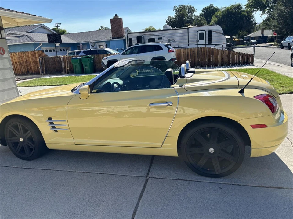2005 Chrysler Crossfire - Image 4 of 6