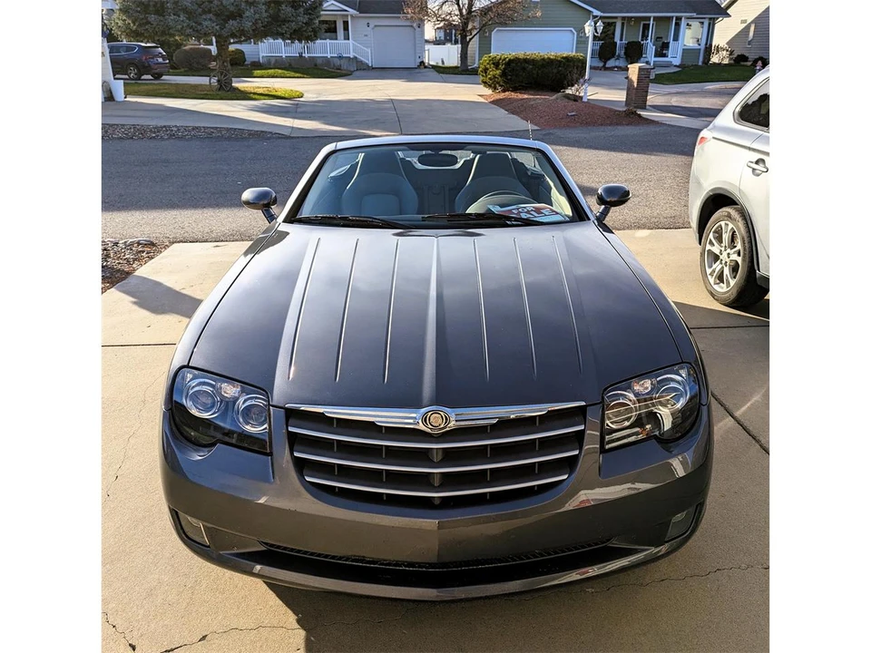 2005 Chrysler Crossfire - Image 2 of 3