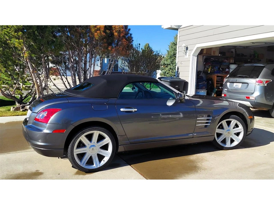 2005 Chrysler Crossfire - Image 3 of 3
