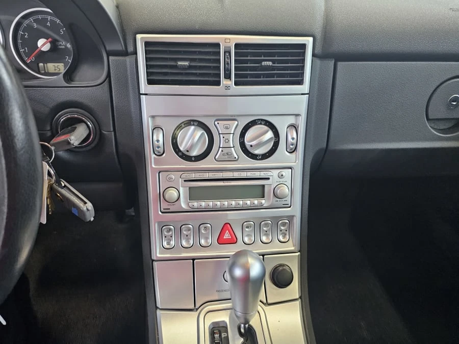 2005 Chrysler Crossfire - Image 10 of 14