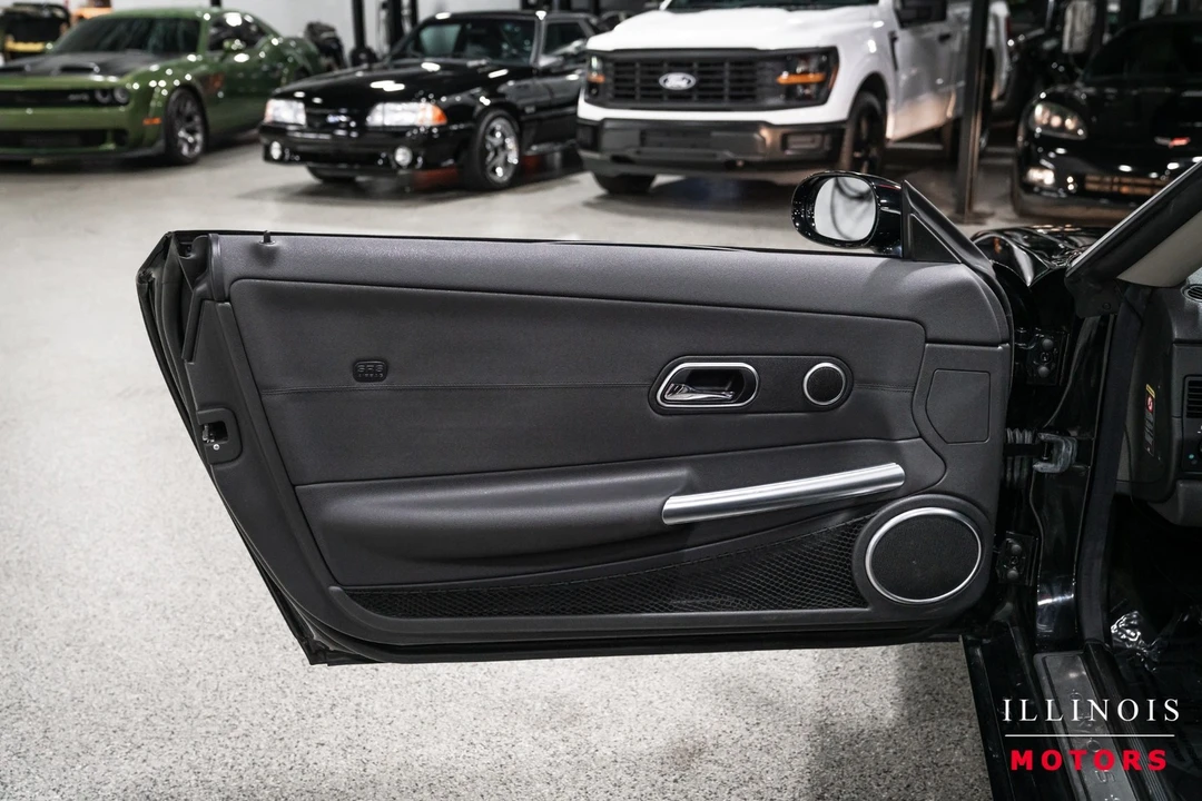 2005 Chrysler Crossfire - Image 18 of 31
