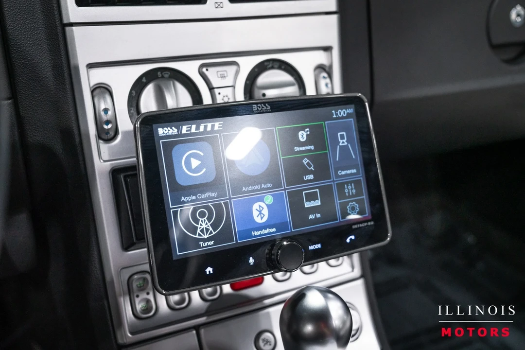 2005 Chrysler Crossfire - Image 24 of 31