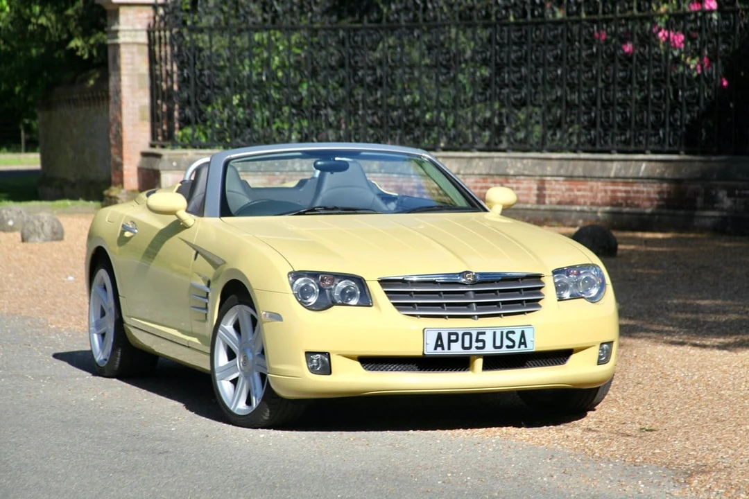 2005 Chrysler Crossfire - Image 2 of 30