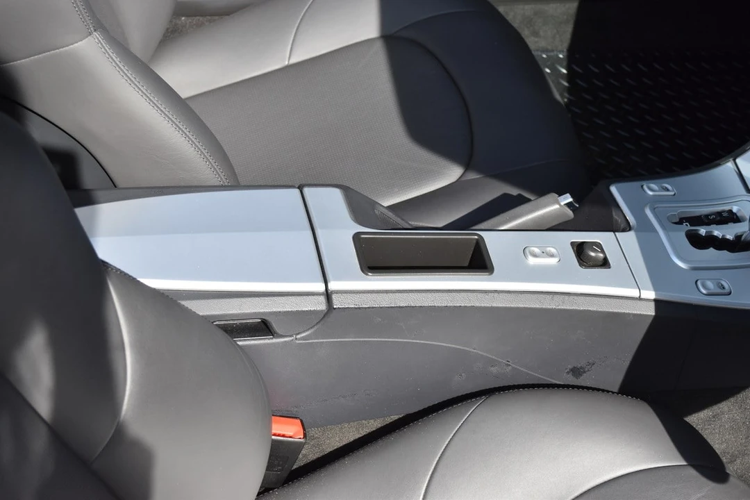 2005 Chrysler Crossfire - Image 16 of 30
