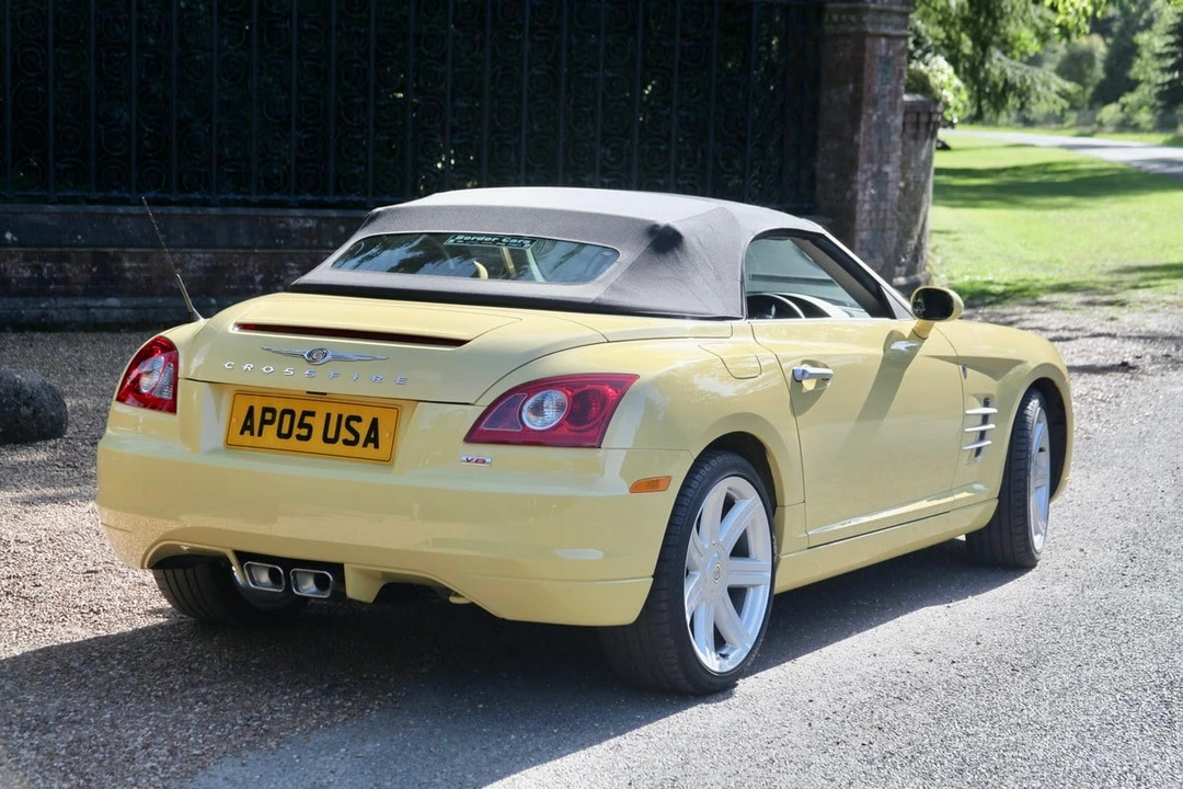 2005 Chrysler Crossfire - Image 21 of 30