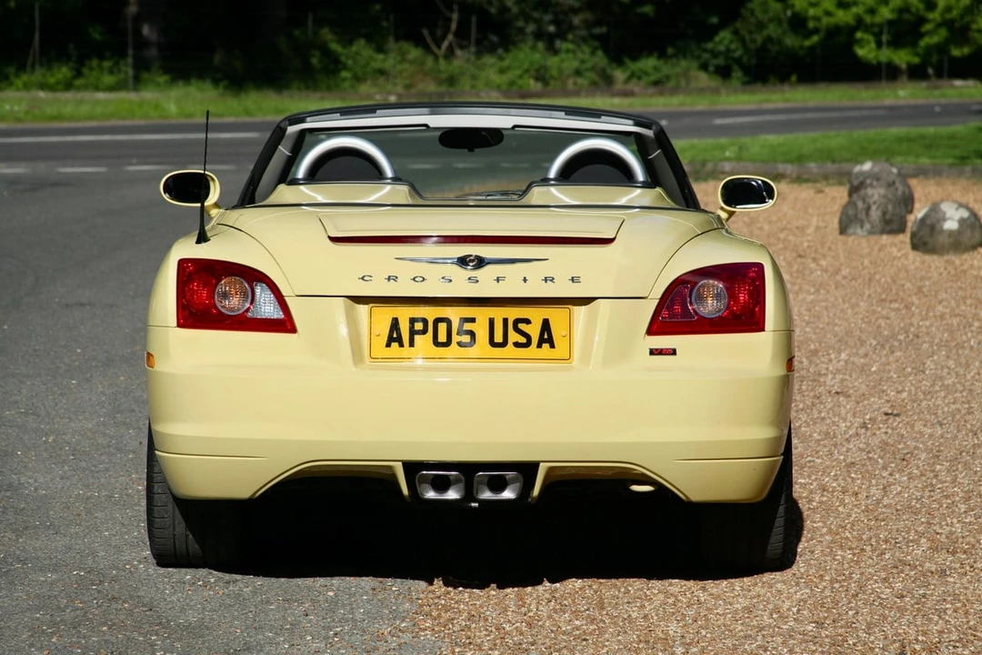 2005 Chrysler Crossfire - Image 7 of 30