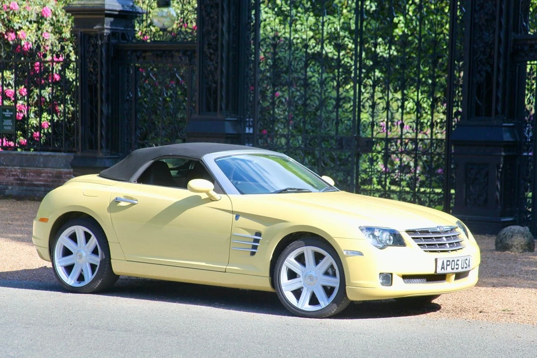 2005 Chrysler Crossfire - Image 18 of 30