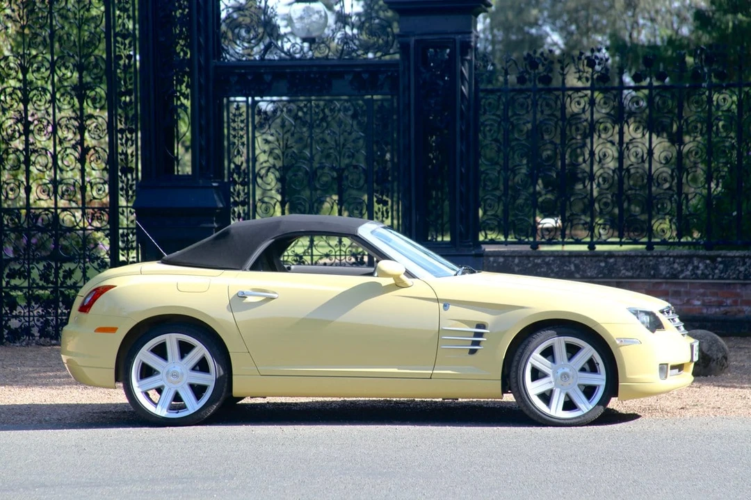 2005 Chrysler Crossfire - Image 20 of 30