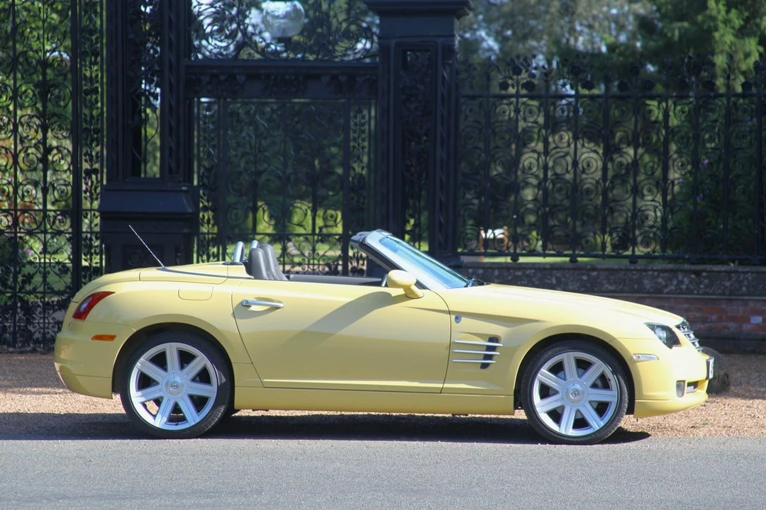 2005 Chrysler Crossfire - Image 6 of 30