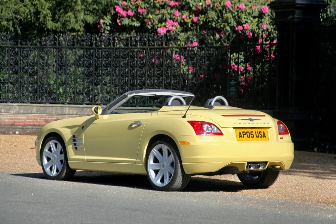 2005 Chrysler Crossfire - Image 10 of 30
