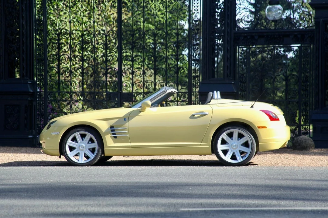 2005 Chrysler Crossfire - Image 5 of 30