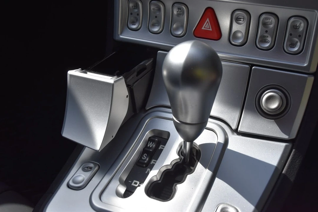 2005 Chrysler Crossfire - Image 14 of 30