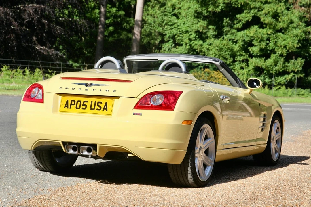 2005 Chrysler Crossfire - Image 11 of 30